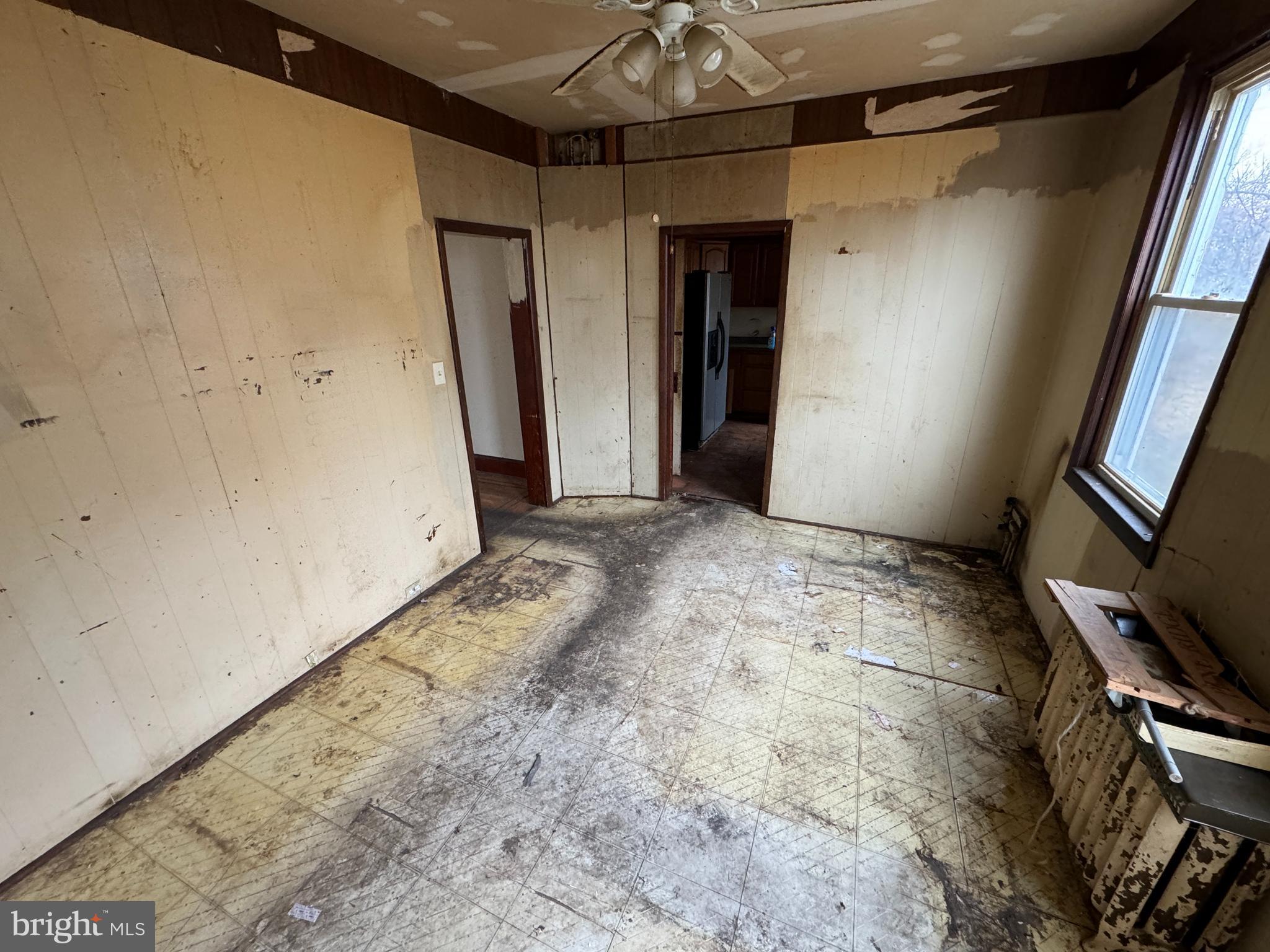 4422 Forest View Avenue Baltimore, MD 21206 - Photo 8 of 30