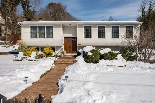 $1,149,000 | 244 Woodbine Avenue, Northport, NY 11768