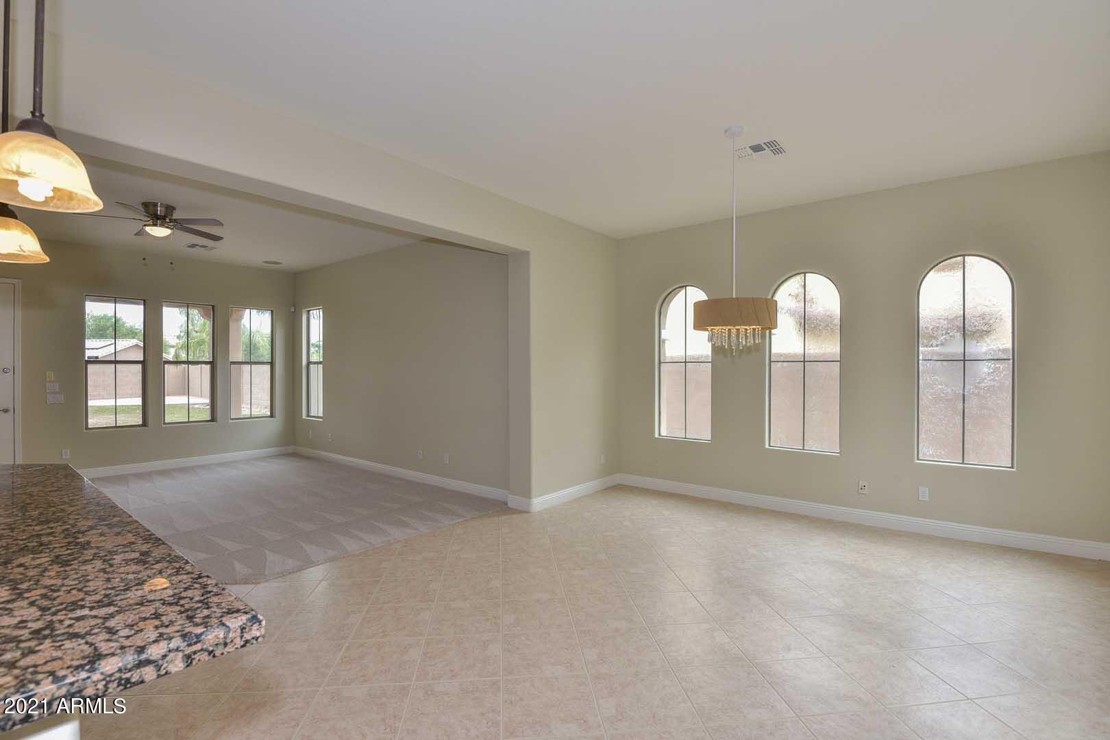20430 West Springfield Street Buckeye, AZ 85396 - Photo 19 of 58 Kitchen-Breakfast Room