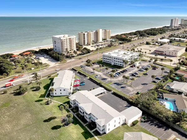 $2,300 | 2186 Florida A1A, Unit 6, Indian Harbour Beach, FL 32937