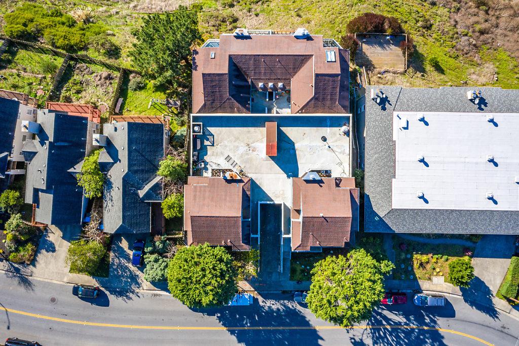 532 Monterey Road Pacifica, CA 94044 - Photo 31 of 41 front view of a house