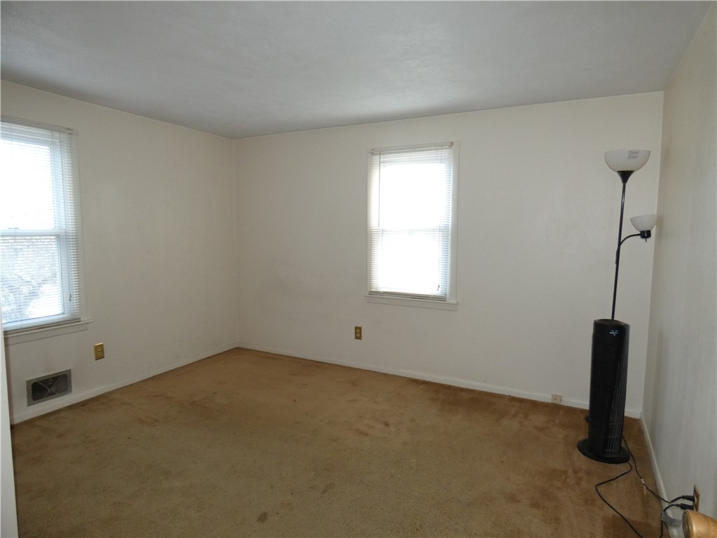 230 Douglas Road Warwick, RI 02886 - Photo 13 of 22