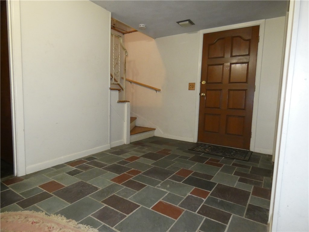 230 Douglas Road Warwick, RI 02886 - Photo 15 of 22