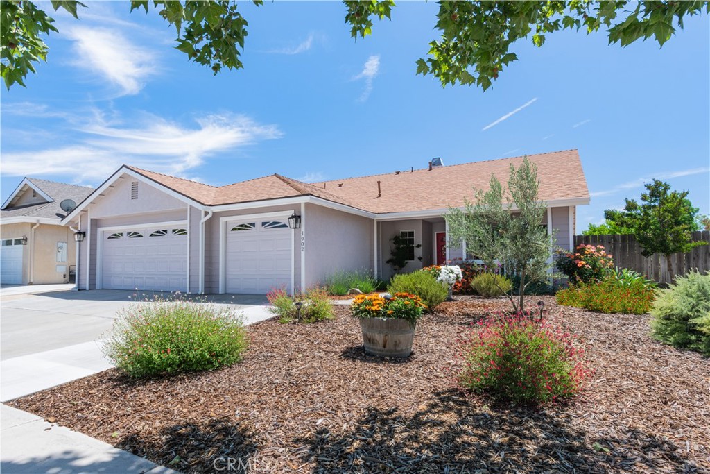 1902 Mesa Road Paso Robles, CA 93446 - Photo 2 of 28