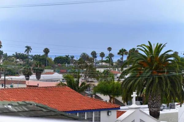 a view of a terrace with sitting area