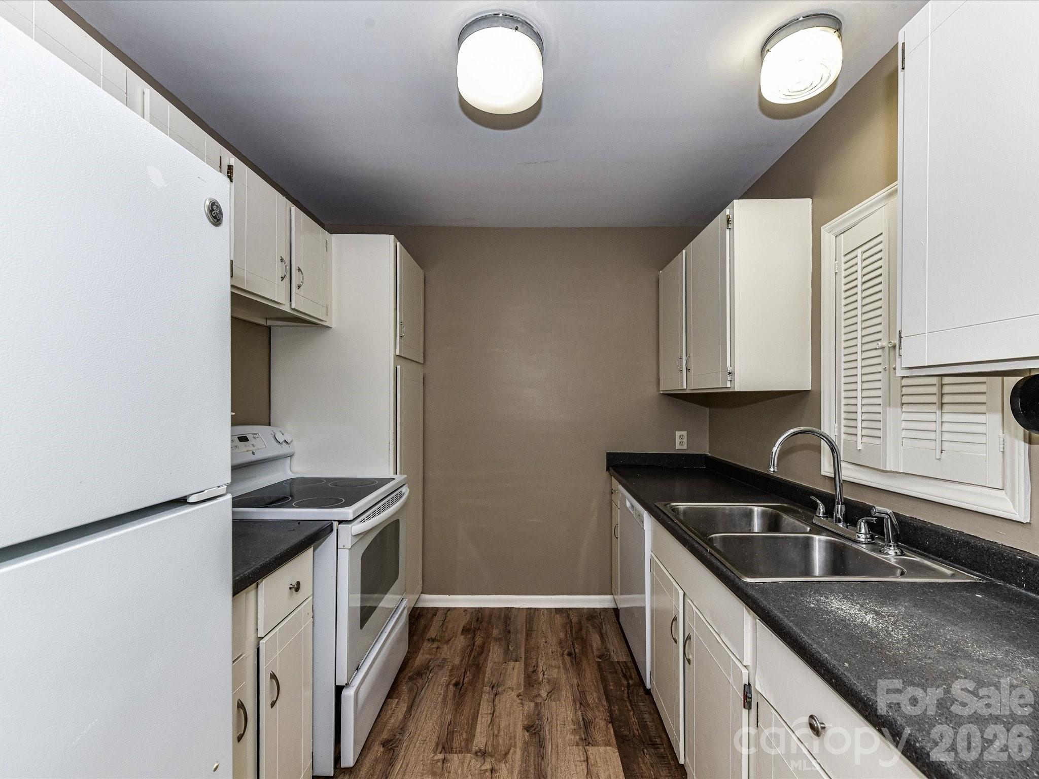 1323 Queens Road, Unit 308 Charlotte, NC 28207 - Photo 4 of 27