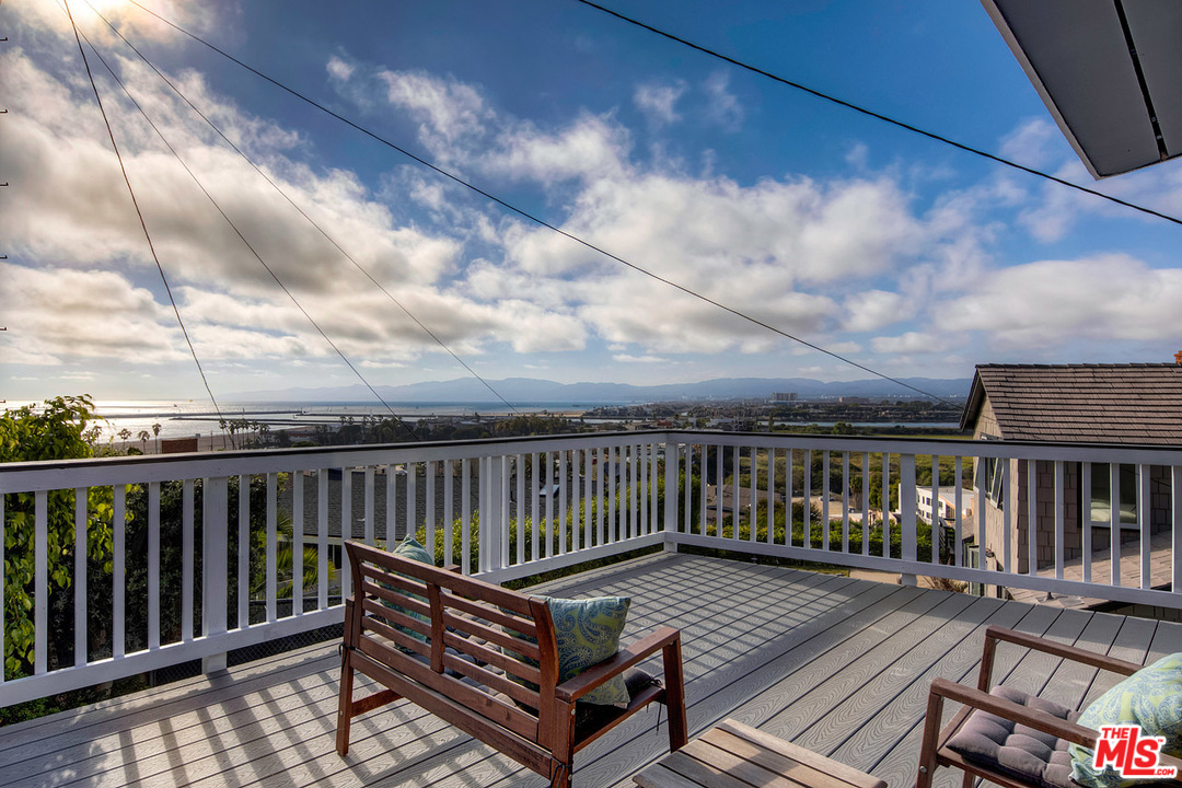249 Fowling Street Playa del Rey, CA 90293 - Photo 10 of 40 a view of a balcony with wooden floor