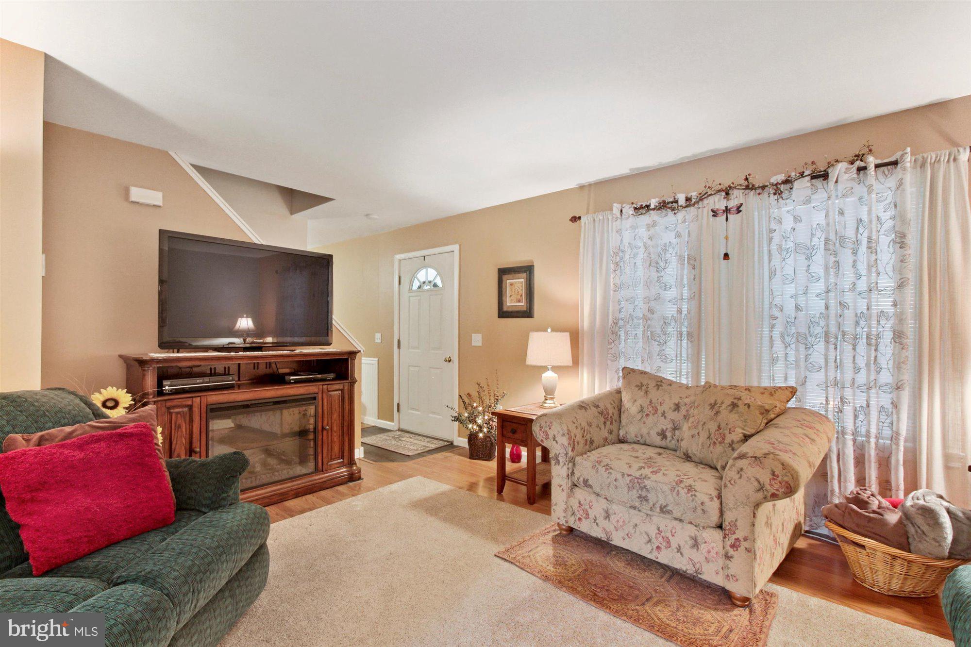 250 Goram Road Brogue, PA 17309 - Photo 24 of 44 Living Room on Main Level