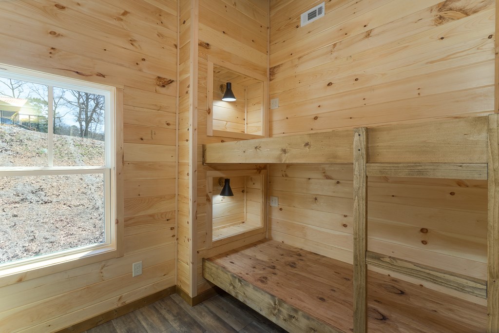 304 Old Evans Road Murphy, NC 28906 - Photo 12 of 31 a bathroom with a shower