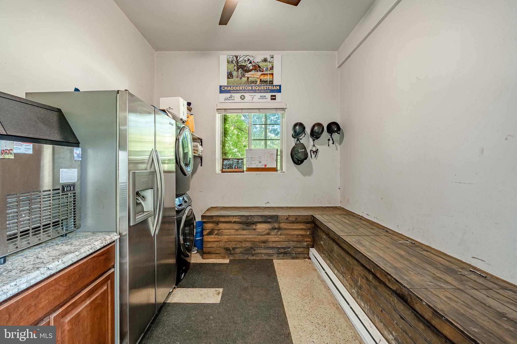 301 High Point Road Cochranville, PA 19330 - Photo 18 of 28 a bathroom with a bathtub and a shower