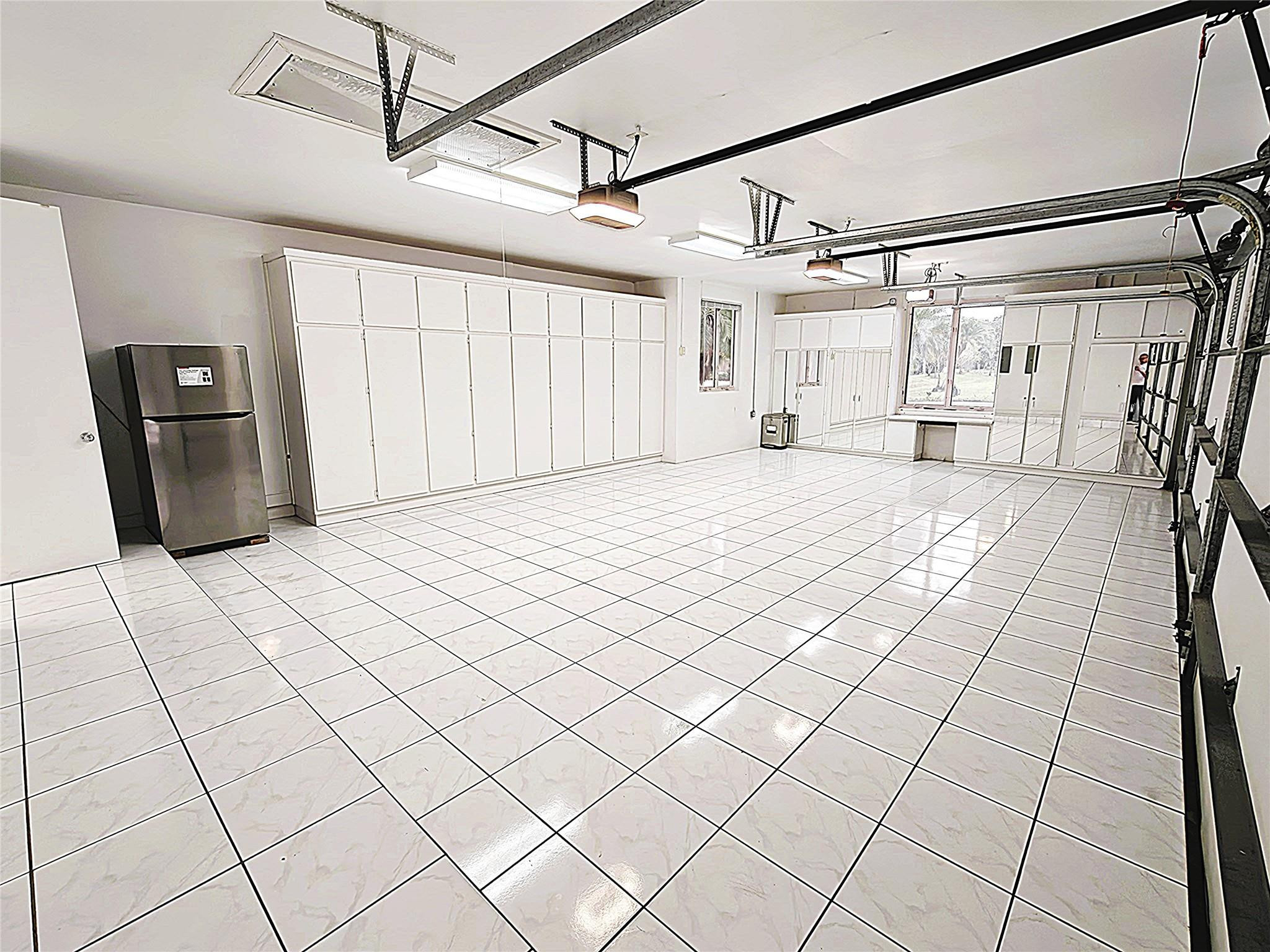 2939 Paddock Lane Weston, FL 33331 - Photo 66 of 86 a spacious bedroom with a bed and a shower