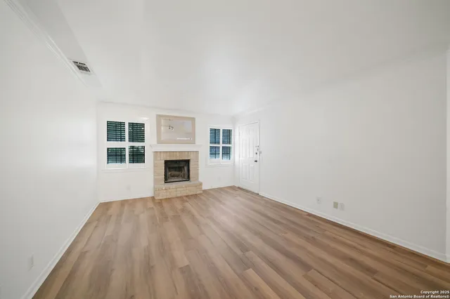 $1,250 | 8415 Fredericksburg Road, Unit 704, San Antonio, TX 78229