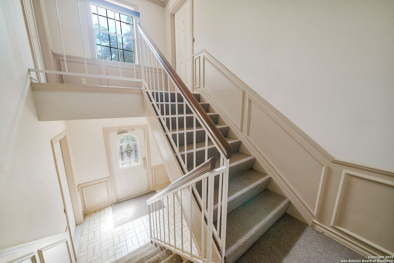 8415 Fredericksburg Road, Unit 704 San Antonio, TX 78229 - Photo 6 of 30 a view of entryway