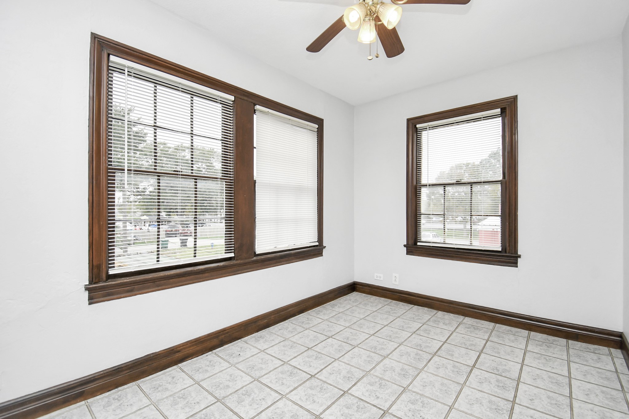 109 Amundsen Street Houston, TX 77009 - Photo 20 of 40