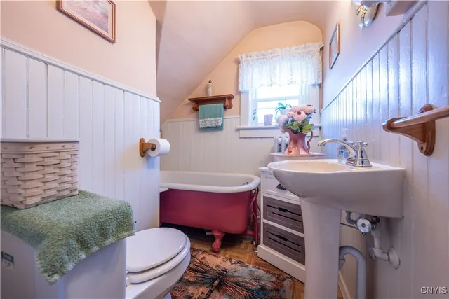 $139,900 | 22 East Spofford Avenue, Dolgeville, NY 13329