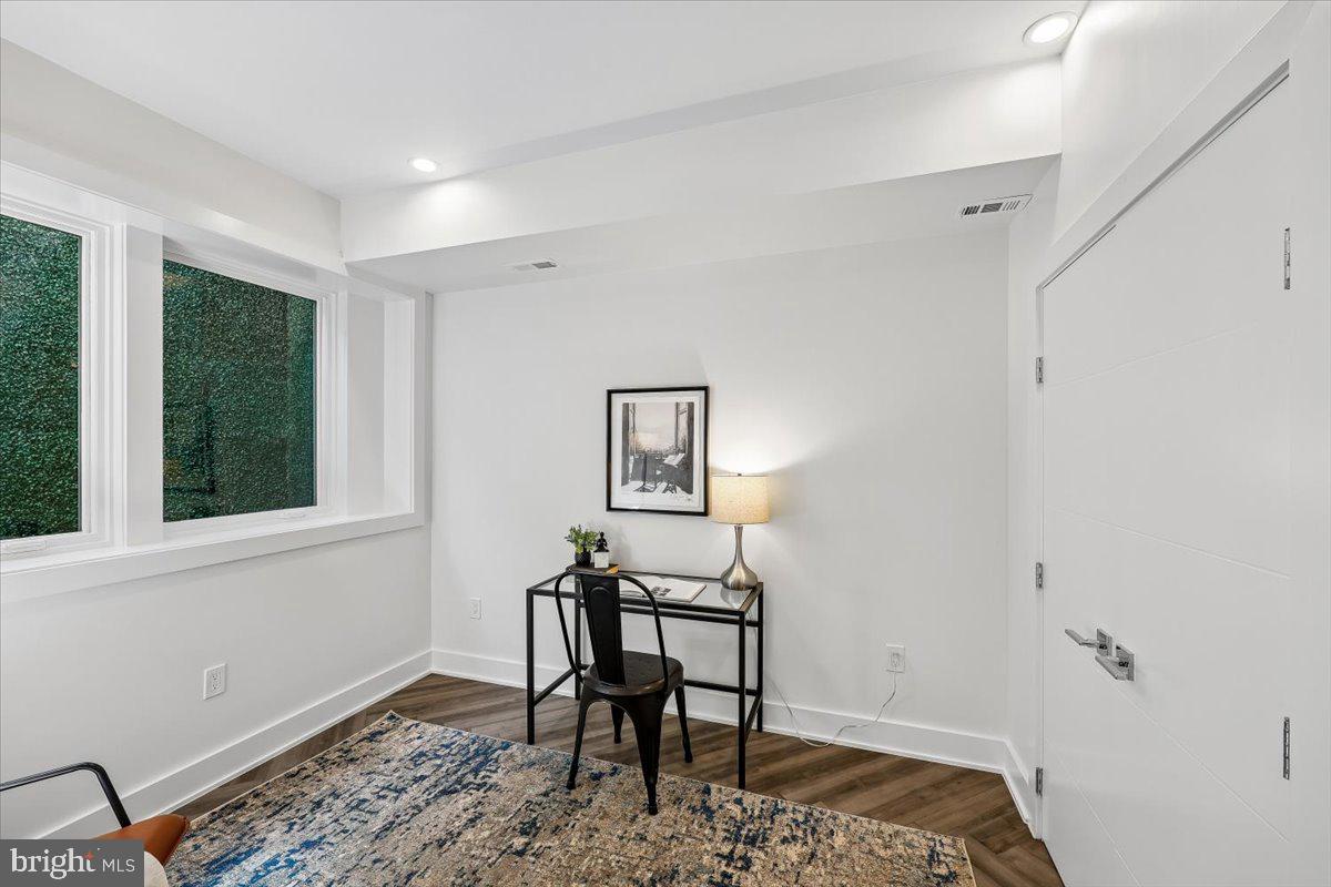 2429 Ontario Road Northwest, Unit 2 Washington, DC 20009 - Photo 28 of 52