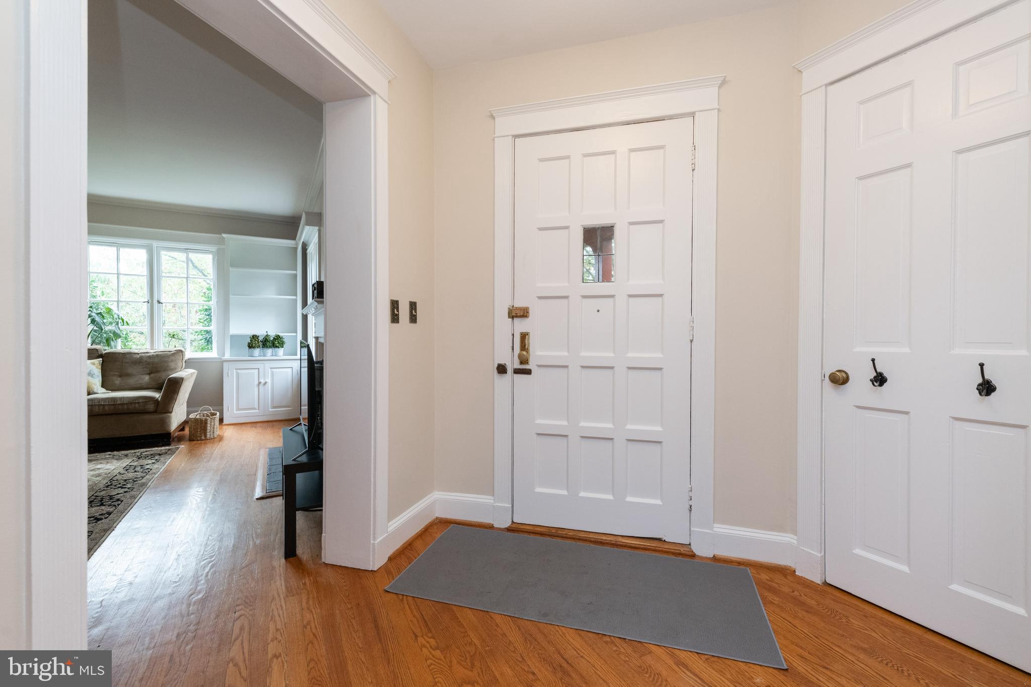 4123 Westview Road Baltimore, MD 21218 - Photo 5 of 39 ENTRY