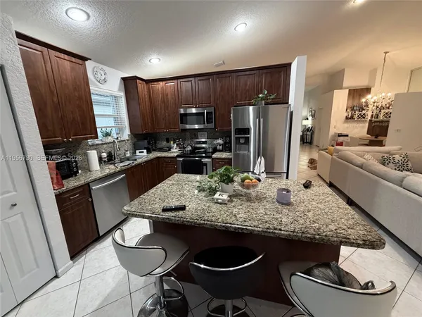 $4,200 | 10390 Utopia Circle East, Unit 10390, Boynton Beach, FL 33437