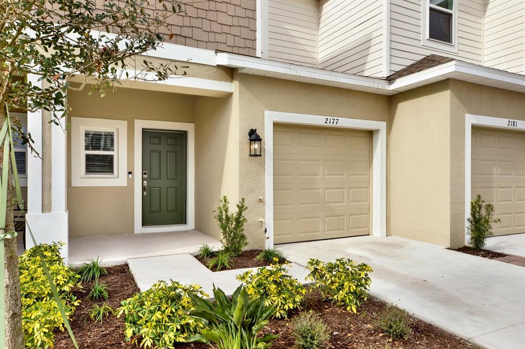 2191 Hallier Cove Wesley Chapel, FL 33543 - Photo 3 of 39