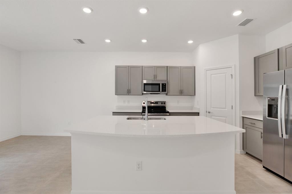 2191 Hallier Cove Wesley Chapel, FL 33543 - Photo 9 of 39