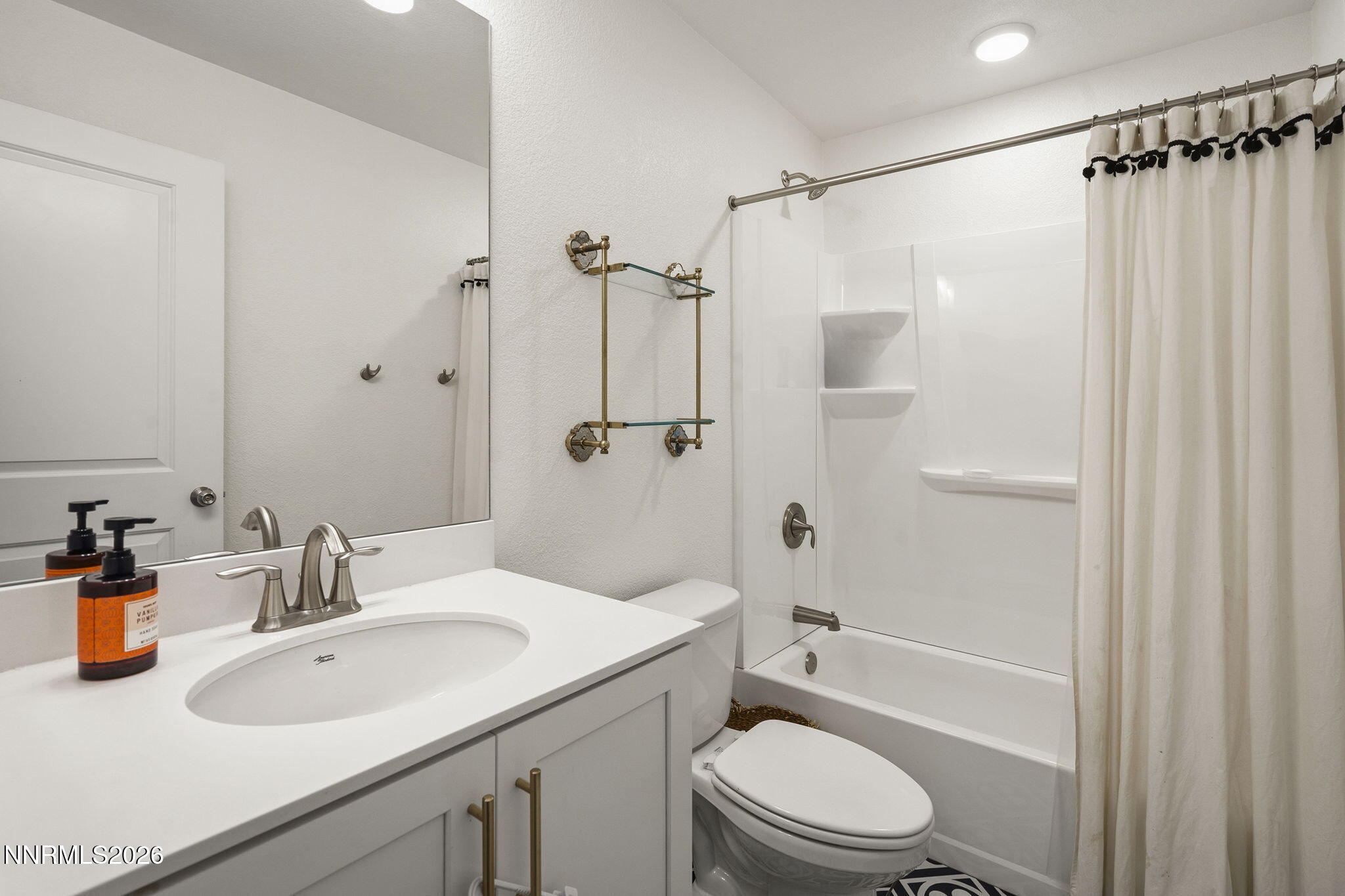 9338 Pond Court Reno, NV 89506 - Photo 19 of 33 21-web-or-mls-_DSC0046