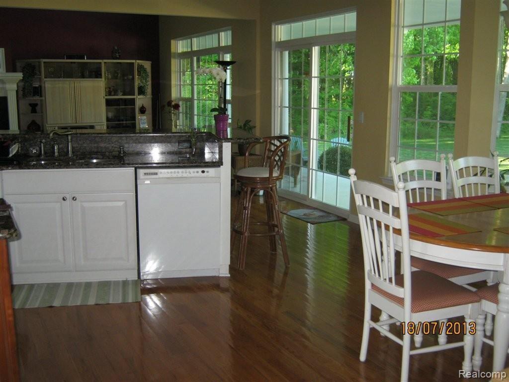 51720 South Foster Road New Baltimore, MI 48047 - Photo 19 of 23 Pictures 019.jpg