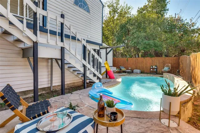 a view of deck with patio