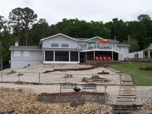 $1,425,000 | 533 Storm Cove Drive, Linn Creek, MO 65052