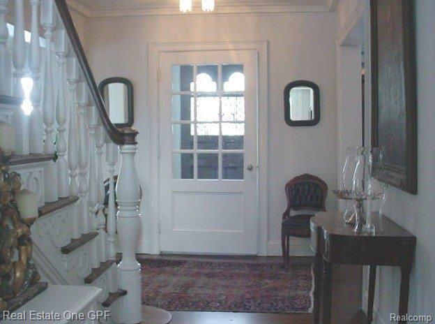 44 Provencal Road Grosse Pointe, MI 48236 - Photo 2 of 16 Foyer