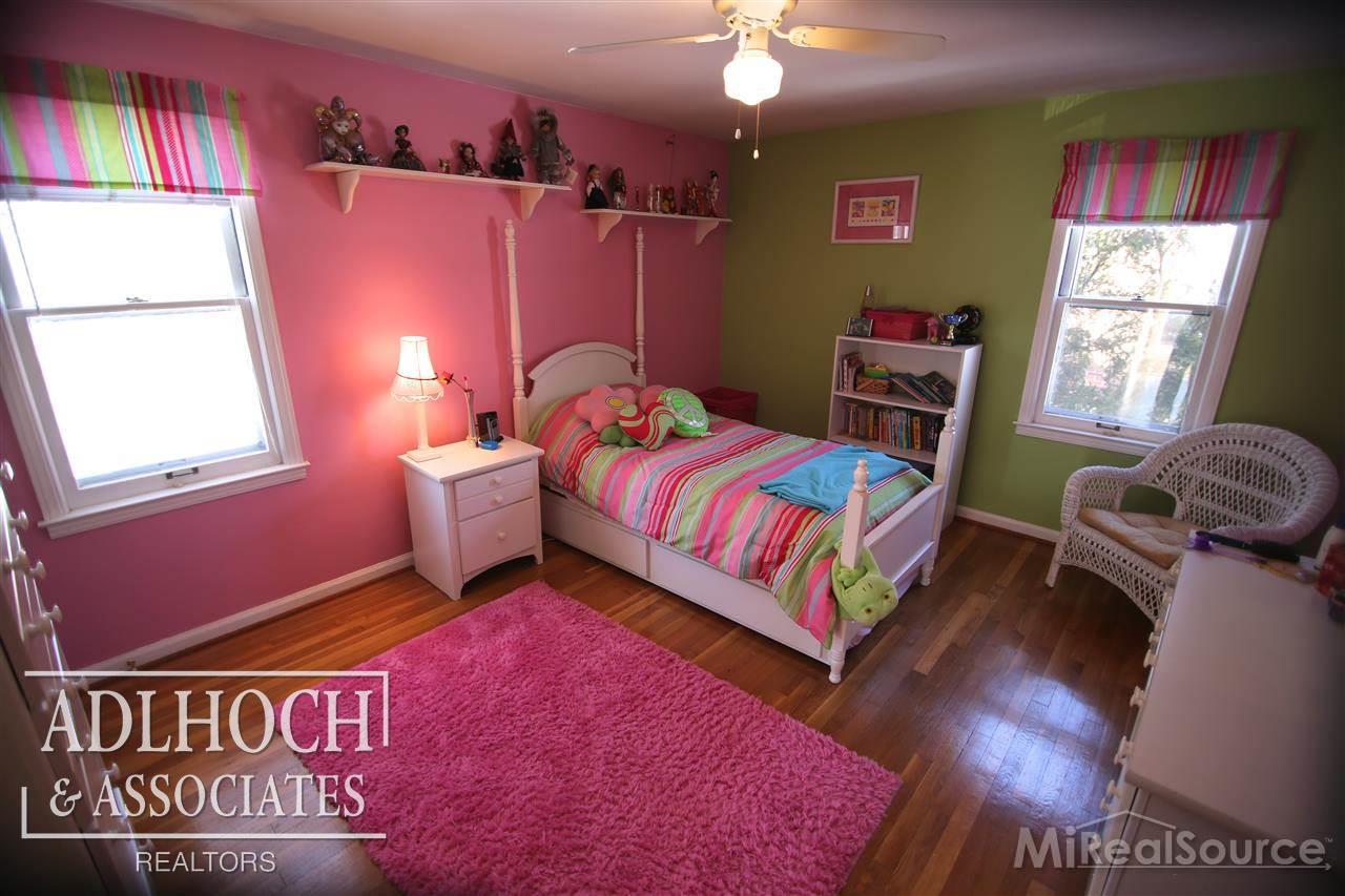 1437 Yorkshire Road Grosse Pointe Park, MI 48230 - Photo 14 of 17