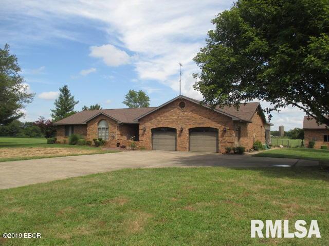 1154 Schwartz Road Centralia, IL 62801 - Photo 4 of 50