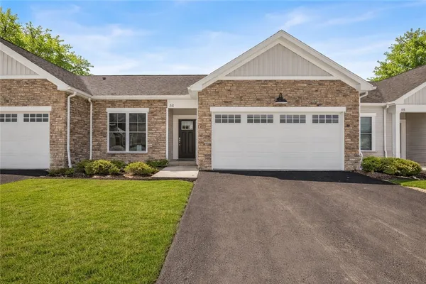 $645,900 | 106 Cedarway Circle, Unit 414, Webster, NY 14580