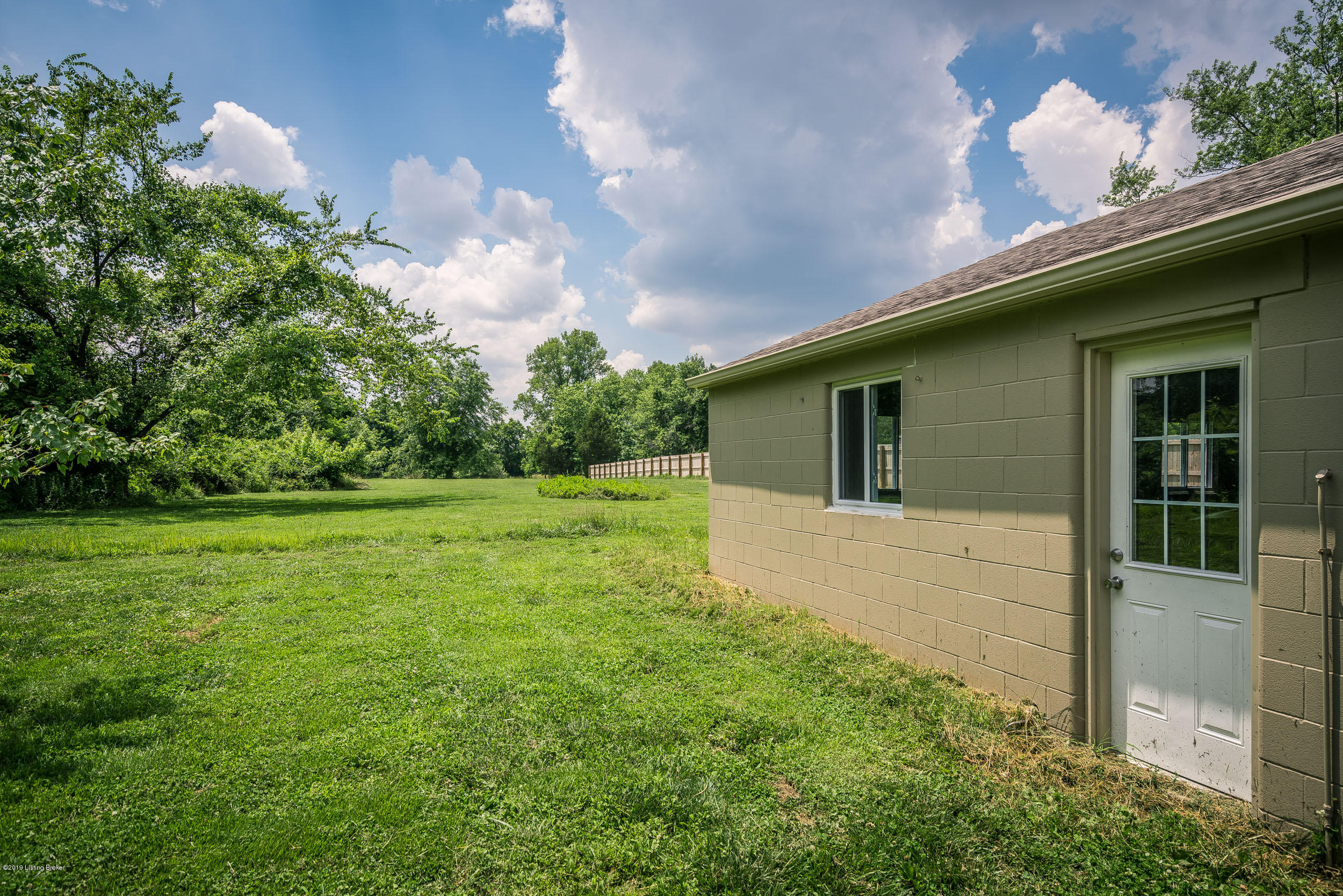 5804 Billtown Road Louisville, KY 40299 - Photo 49 of 54 5812
