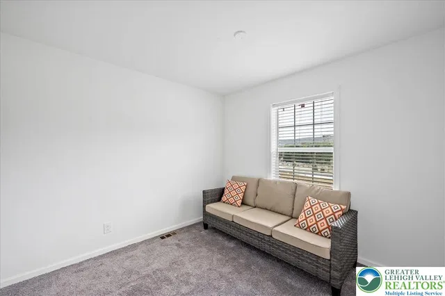 $275,956 | 3983 Hastings Road, Walnutport, PA 18088