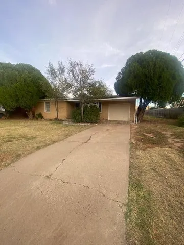 $219,900 | 1609 Southwest 35th Avenue, Amarillo, TX 79109