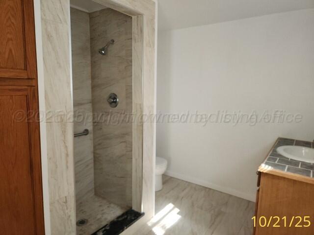 1609 Southwest 35th Avenue Amarillo, TX 79109 - Photo 14 of 29 Bathroom