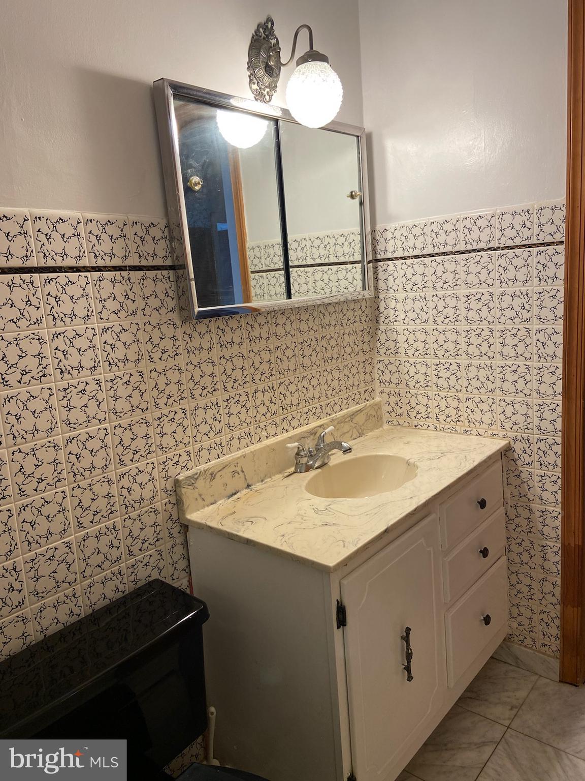 59 Edison Road Cherry Hill, NJ 08034 - Photo 17 of 25 Main Bath