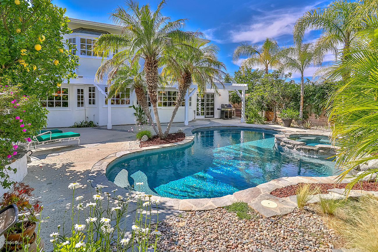 22320 Liberty Bell Road Calabasas, CA 91302 - Photo 1 of 55 oBackyard and Garden3