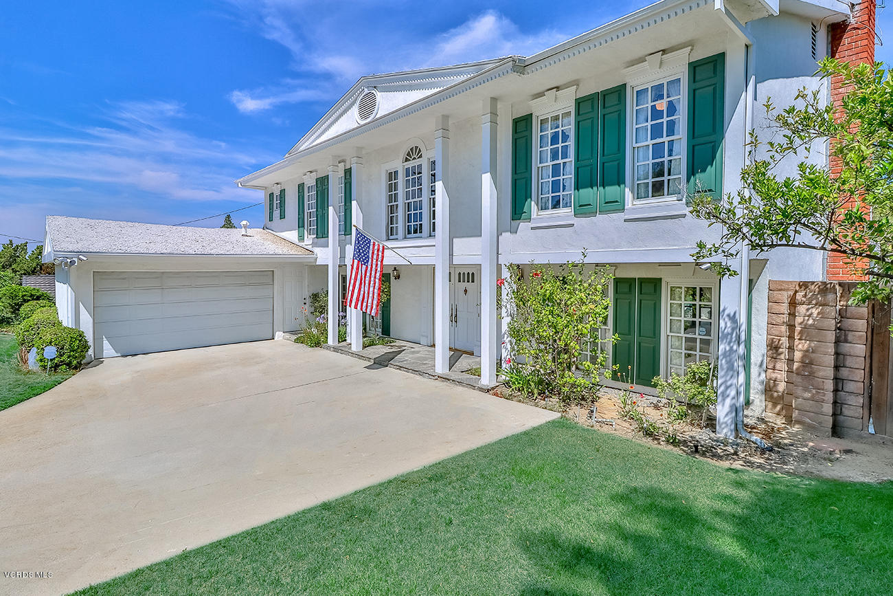 22320 Liberty Bell Road Calabasas, CA 91302 - Photo 2 of 55 aFront3