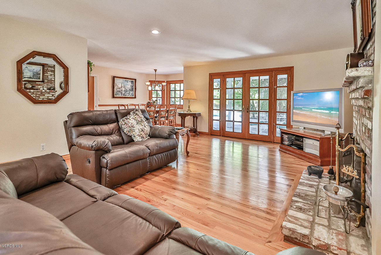 22320 Liberty Bell Road Calabasas, CA 91302 - Photo 19 of 55 cLiving2