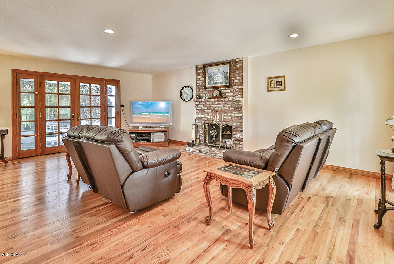 22320 Liberty Bell Road Calabasas, CA 91302 - Photo 20 of 55 cLiving1