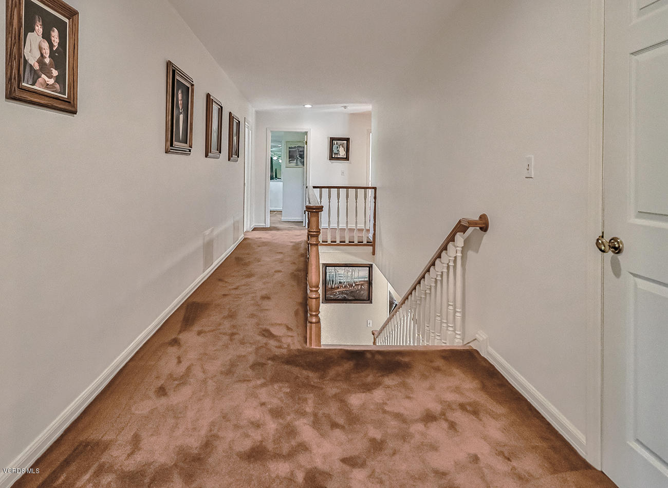 22320 Liberty Bell Road Calabasas, CA 91302 - Photo 21 of 55 hLanding