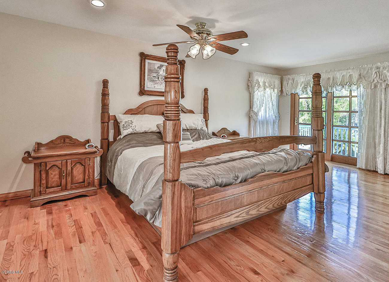 22320 Liberty Bell Road Calabasas, CA 91302 - Photo 22 of 55 mMaster Suite1