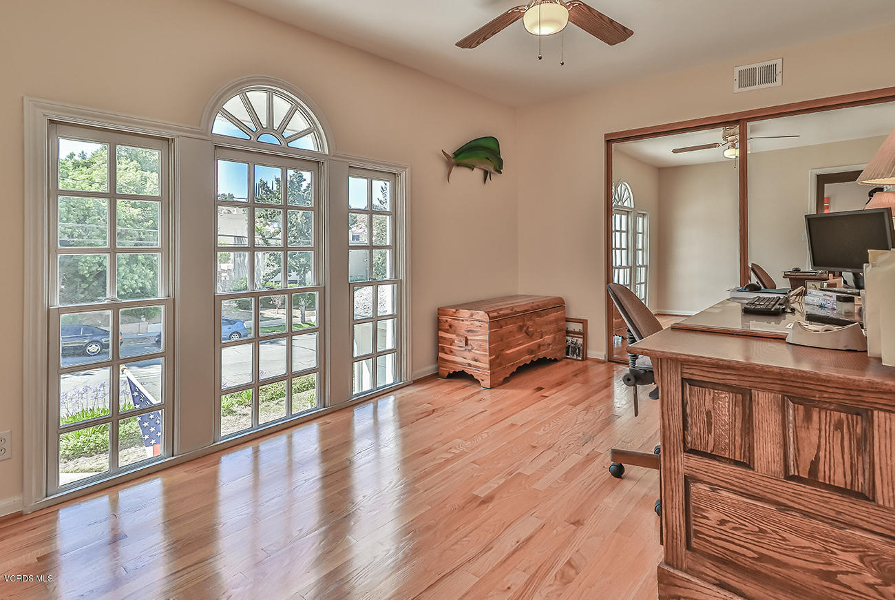 22320 Liberty Bell Road Calabasas, CA 91302 - Photo 39 of 55 iBedroom1