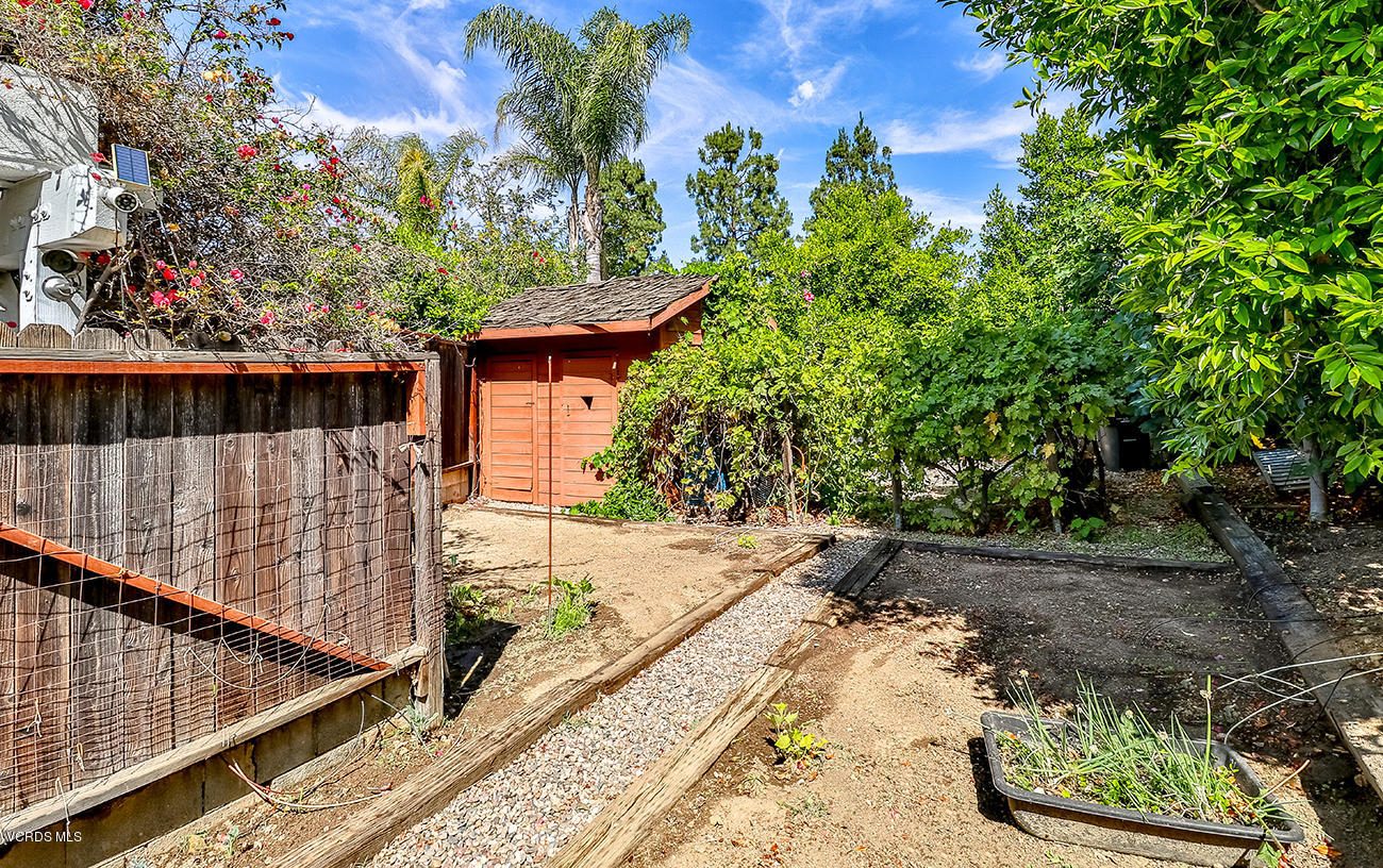 22320 Liberty Bell Road Calabasas, CA 91302 - Photo 47 of 55 oBackyard and Garden15