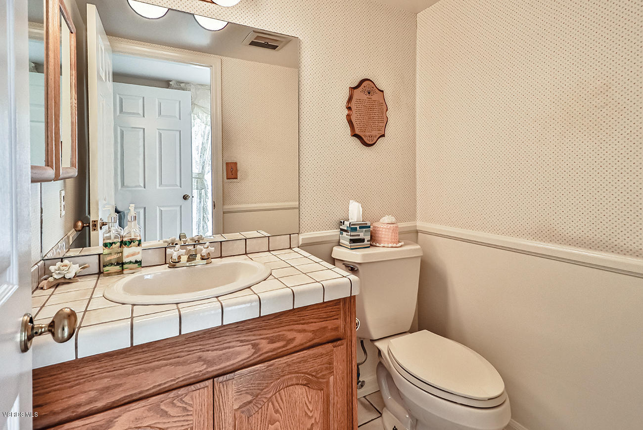 22320 Liberty Bell Road Calabasas, CA 91302 - Photo 7 of 55 ePowder