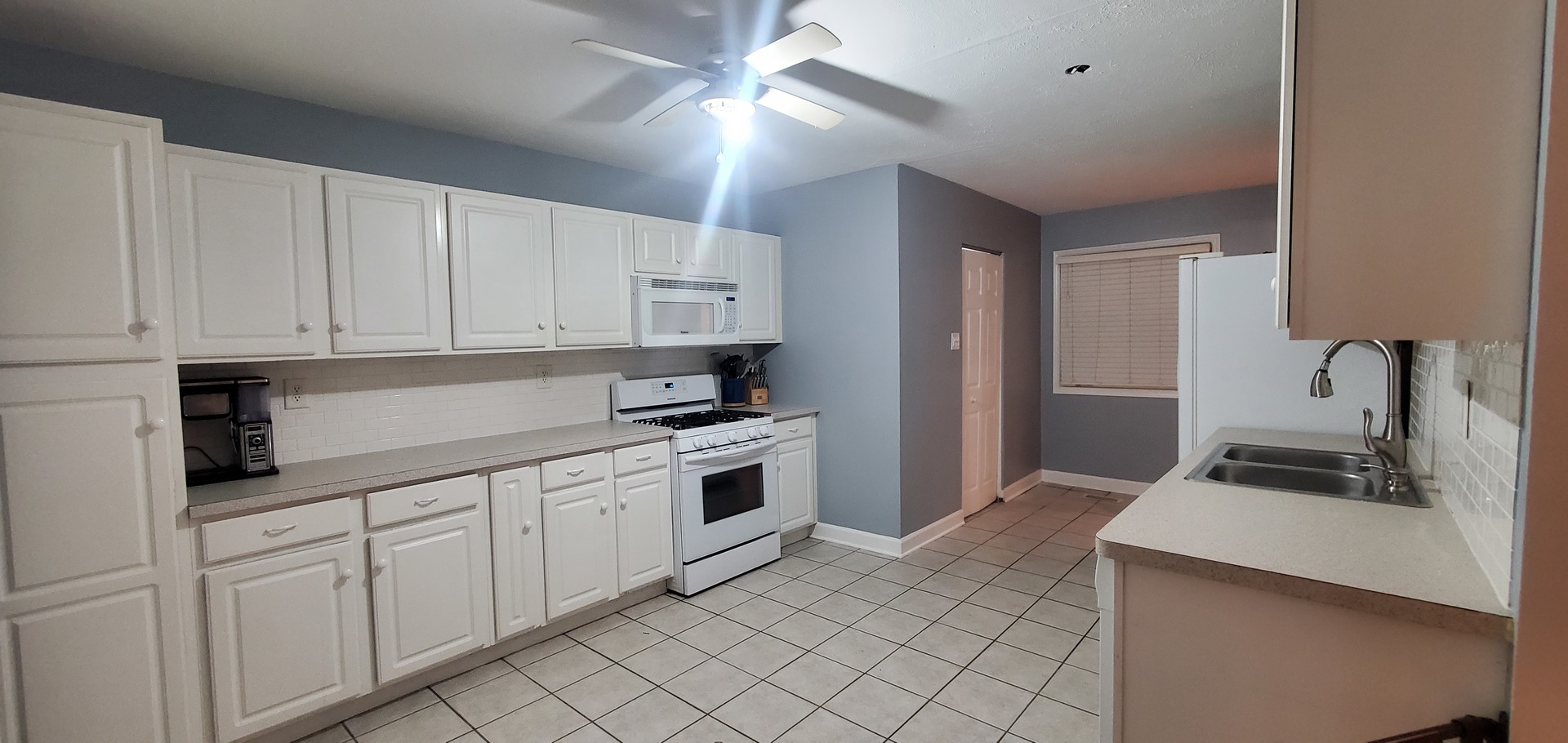 168 Oxford Road Bolingbrook, IL 60440 - Photo 12 of 23