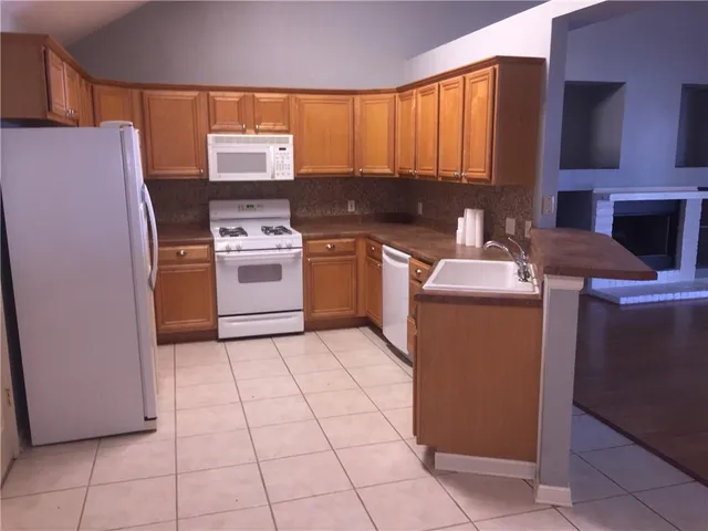 $1,900 | 1329 West 20th Avenue, Covington, LA 70433