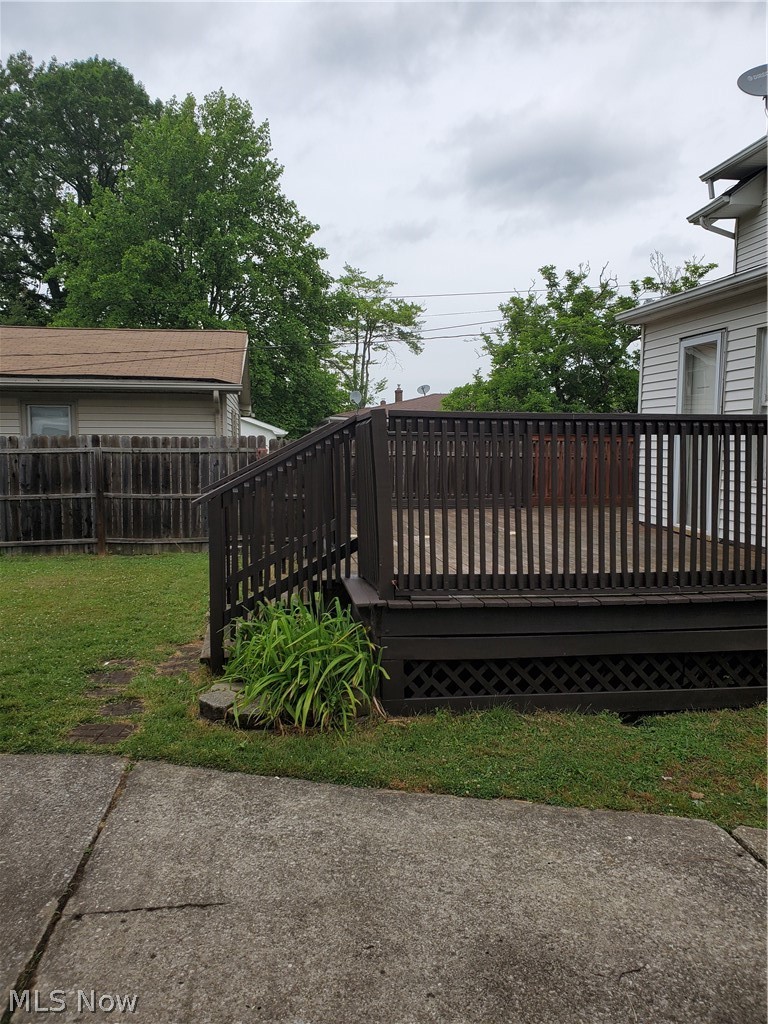 1508 Sheffield Road Cleveland, OH 44121 - Photo 3 of 15