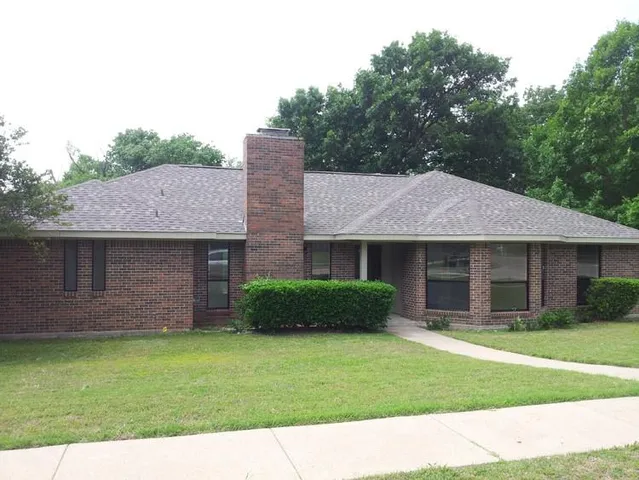 $2,450 | 5402 Edgewater Circle, Rowlett, TX 75088
